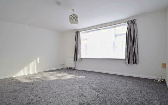 2 Bedroom Flat To Rent In Bournemouth, BH11
