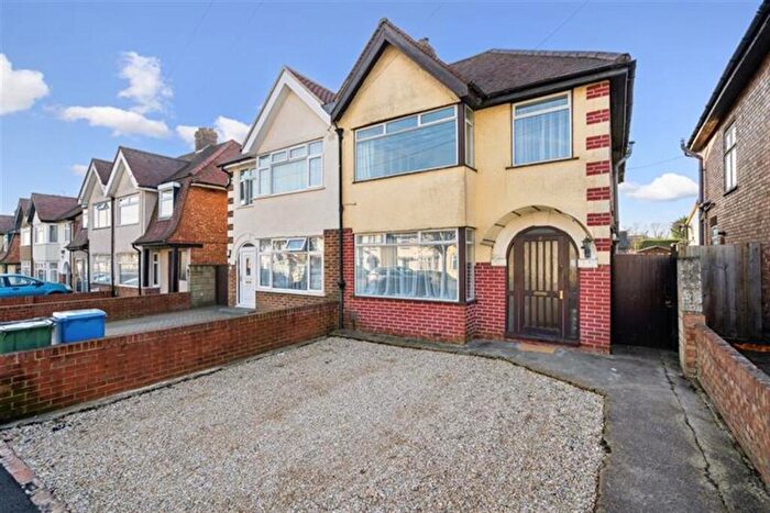 4 Bedroom Semi-Detached House To Rent In Bartholomew Road, Oxford, OX4