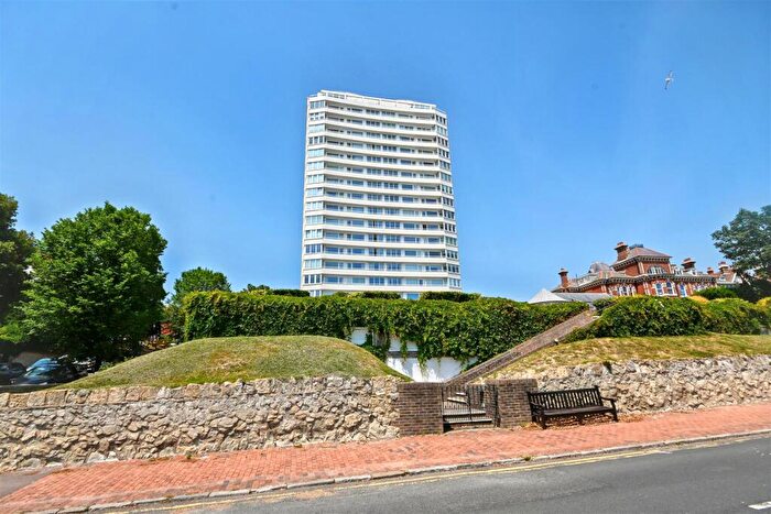 3 Bedroom Flat For Sale In Bolsover Road, Eastbourne, BN20