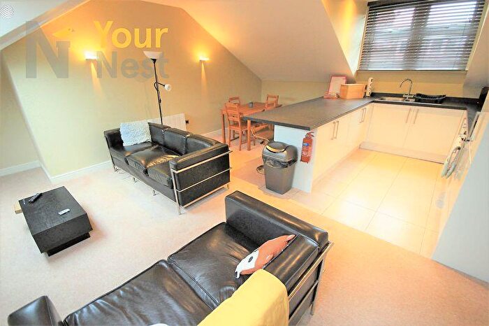 3 Bedroom Apartment To Rent In Granby Street, Headingley, Leeds, LS6