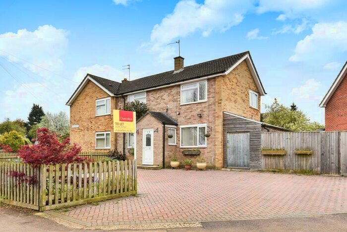 3 Bedroom Semi-Detached House To Rent In Banbury, Oxfordshire, OX16