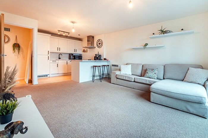 2 Bedroom Flat For Sale In St. George Wharf, London, SW8