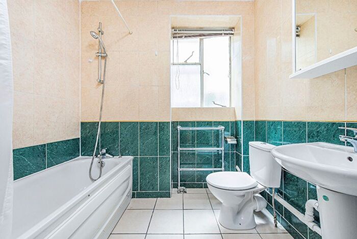 3 Bedroom Flat To Rent In Crawford Street, London, W1H
