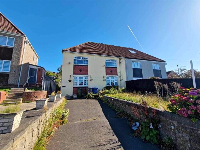 4 Bedroom Semi-Detached House For Sale In Newburn Road, Newcastle Upon Tyne, NE15