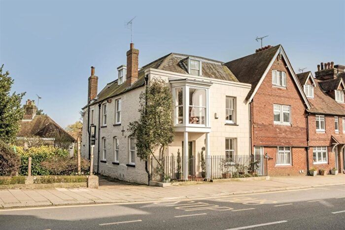 5 Bedroom End Of Terrace House For Sale In Queen Street, Arundel, BN18