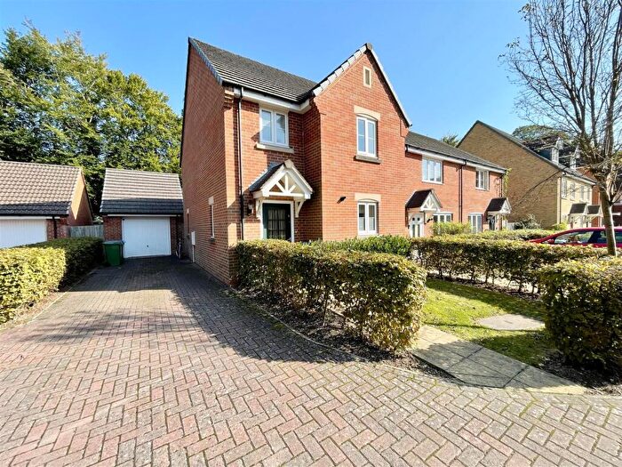 3 Bedroom House To Rent In Nathaniel Close, Sarisbury Green, Southampton, SO31