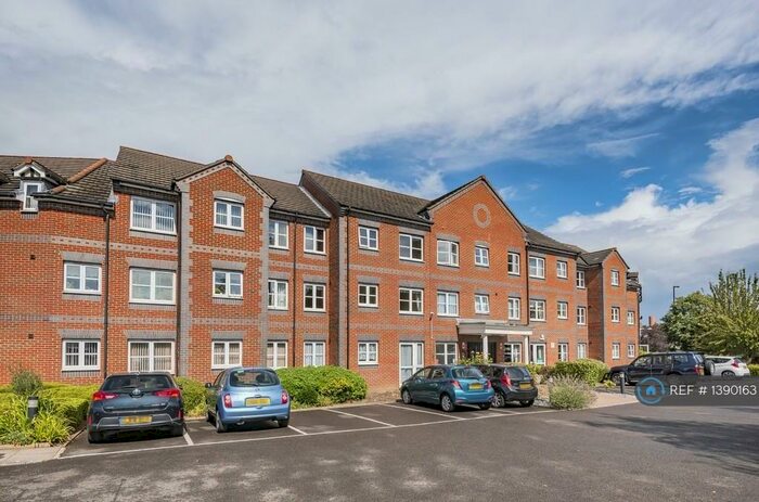 1 Bedroom Flat To Rent In Paxton Court, London, SE12