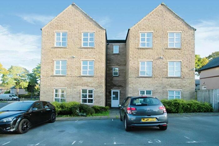 2 Bedroom Apartment To Rent In Bradley Boulevard, Huddersfield, HD2