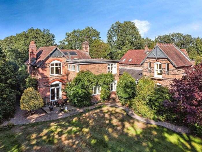 5 Bedroom Detached House For Sale In Hob Lane, Balsall Common, Coventry, CV7