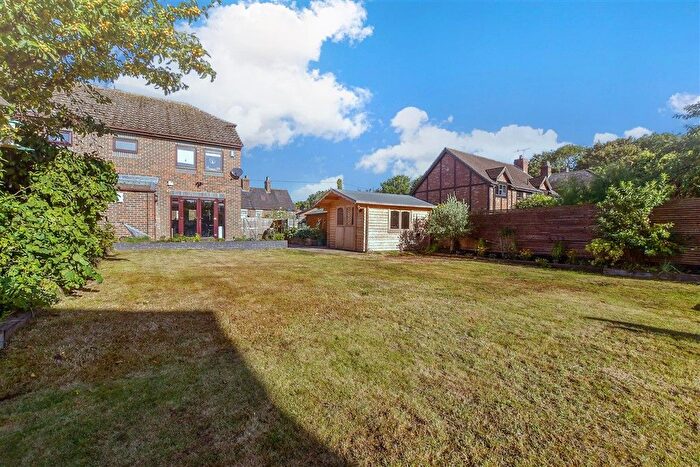 3 Bedroom Semi-detached House For Sale In Maidstone Road, Marden, Kent, TN12
