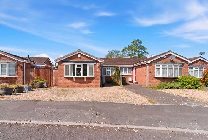 2 Bedroom Bungalow For Sale In Manor Farm Crescent, Weston-Super-Mare, BS24