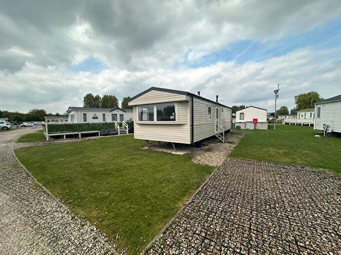 2 Bedroom Park Home For Sale In Essex Road, EN11