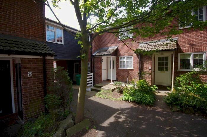 2 Bedroom Terraced House To Rent In Bluecoat Close, Nottingham, NG1