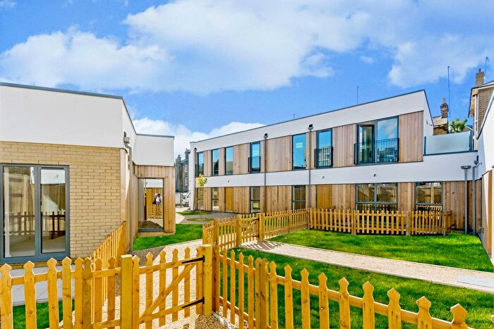 2 Bedroom Property For Sale In Woodland Mews, Lewisham, London, SE13