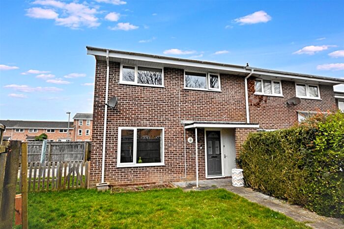 3 Bedroom End Of Terrace House For Sale In Mount Skippet Way, Crossways, Dorchester, DT2