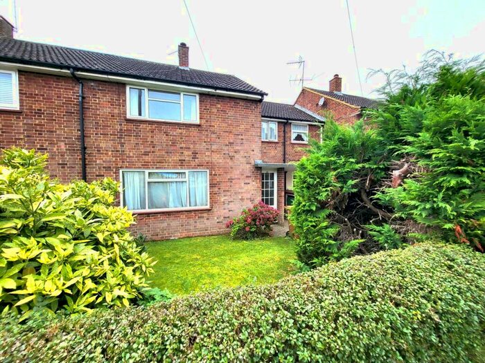 3 Bedroom Terraced House To Rent In Talbot Road, Hatfield, AL10