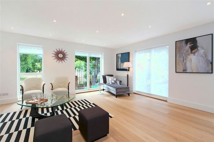 3 Bedroom Detached House To Rent In Sirdar Road, London, W11