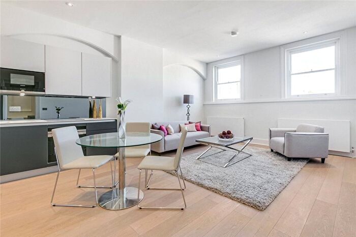 3 Bedroom Flat To Rent In Queens Gate Terrace, South Kensington, SW7
