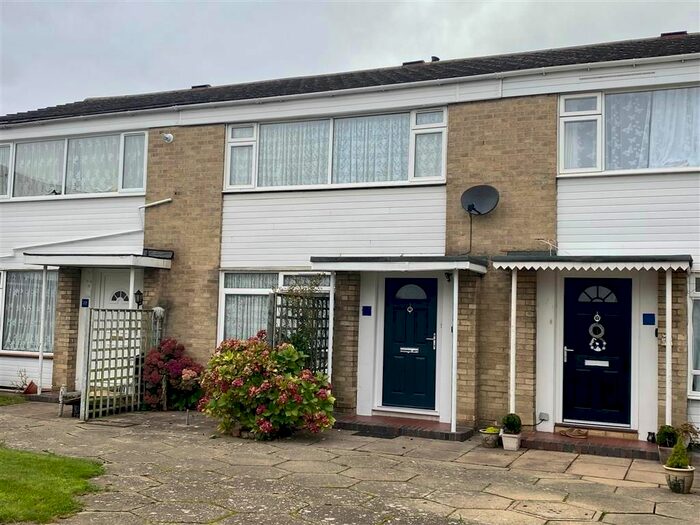 2 Bedroom Property To Rent In Hastoe Park, Aylesbury HP20