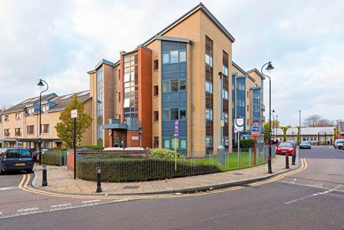 2 Bedroom Apartment To Rent In Monteagle Way, Hackney, E5