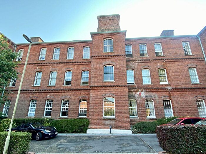 1 Bedroom Apartment For Sale In Kingswood Place, Knowle, PO17
