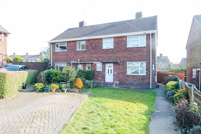 3 Bedroom Semi-Detached House For Sale In Nuthall Circle, Ilkeston, DE7
