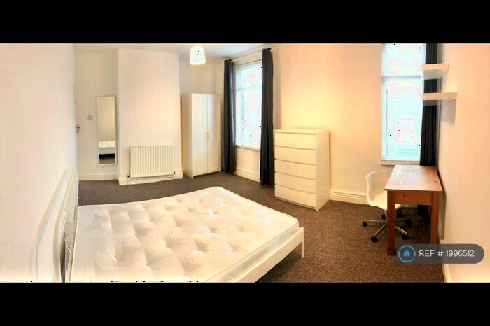 4 Bedroom Terraced House To Rent In Pickmere Road, Sheffield, S10