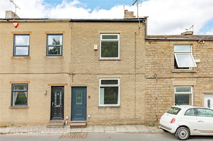 2 Bedroom Terraced House For Sale In Under Lane, Grotton, Saddleworth, OL4