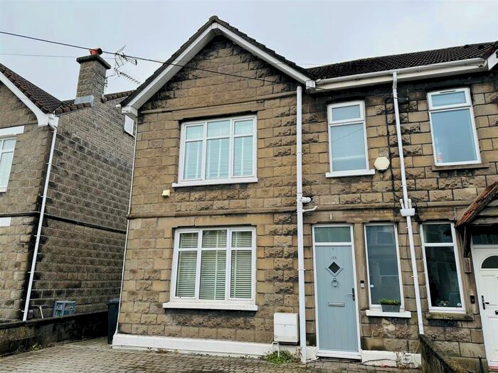 3 Bedroom Semi-Detached House To Rent In Mount Hill Road, Hanham, BS15