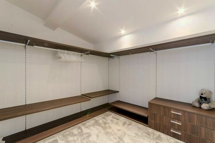 2 Bedroom Flat To Rent In The Loft House, Fulham, SW6