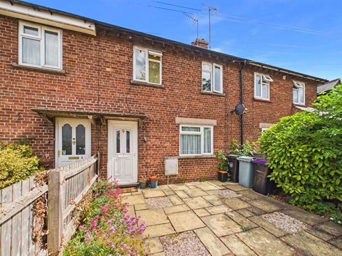 3 Bedroom Terraced House For Sale In Lancaster Road, Stamford, PE9