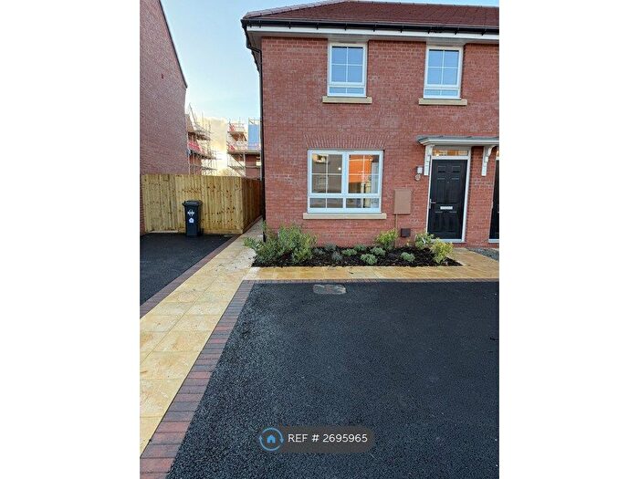 3 Bedroom End Of Terrace House To Rent In Ultramarine Close, Rugby, CV22