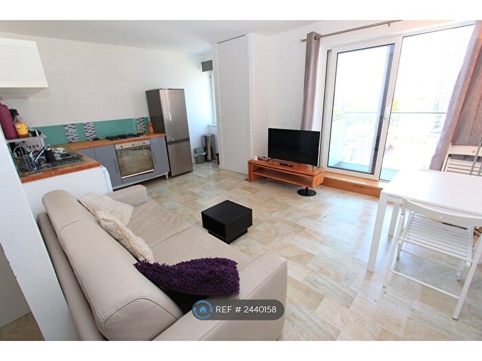 1 Bedroom Flat To Rent In Kings College Court, London, NW3