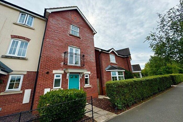 3 Bedroom Town House To Rent In Abbey Park Way, Crewe, CW2