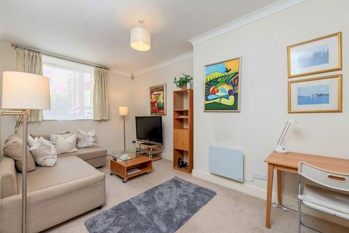 1 Bedroom Flat To Rent In Regency Street, London, SW1P