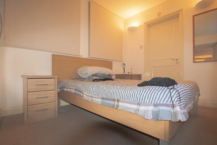 1 Bedroom Flat To Rent In Bishopsgate, London, EC2M