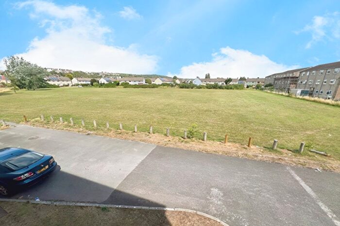 1 Bedroom Flat For Sale In Churchill Avenue, Clevedon, North Somerset, BS21