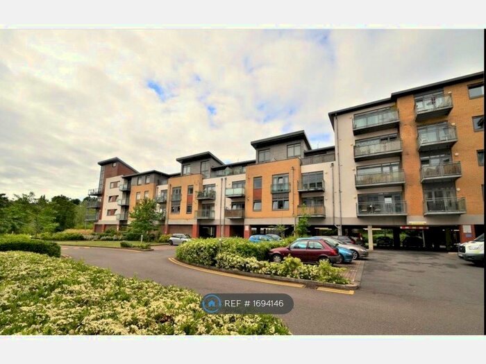 2 Bedroom Flat To Rent In Hart Street, Maidstone, ME16