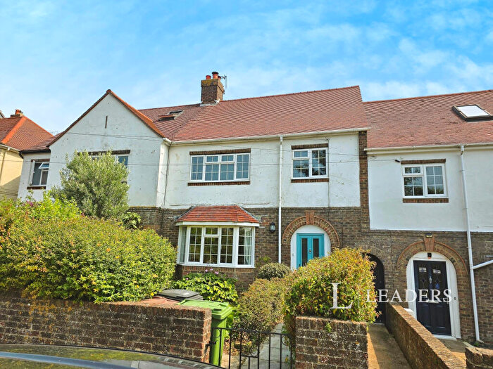3 Bedroom Terraced House To Rent In Longland Road, BN20