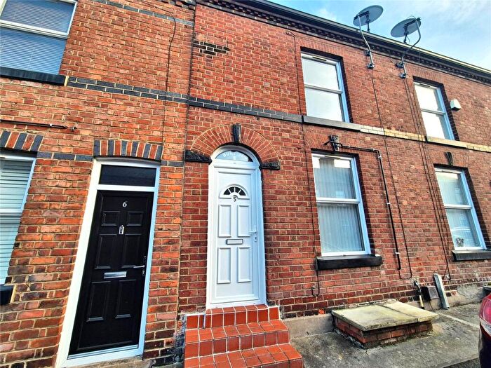 3 Bedroom Terraced House For Sale In Bury Street, Wrexham, LL13