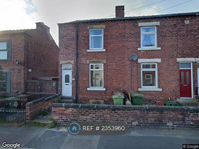 2 Bedroom End Of Terrace House To Rent In George Street, Wakefield, WF4