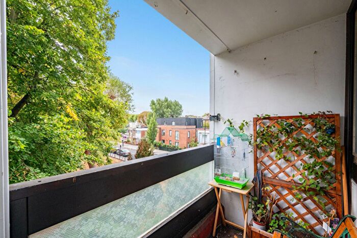 3 Bedroom Flat For Sale In Maida Vale, London, W9