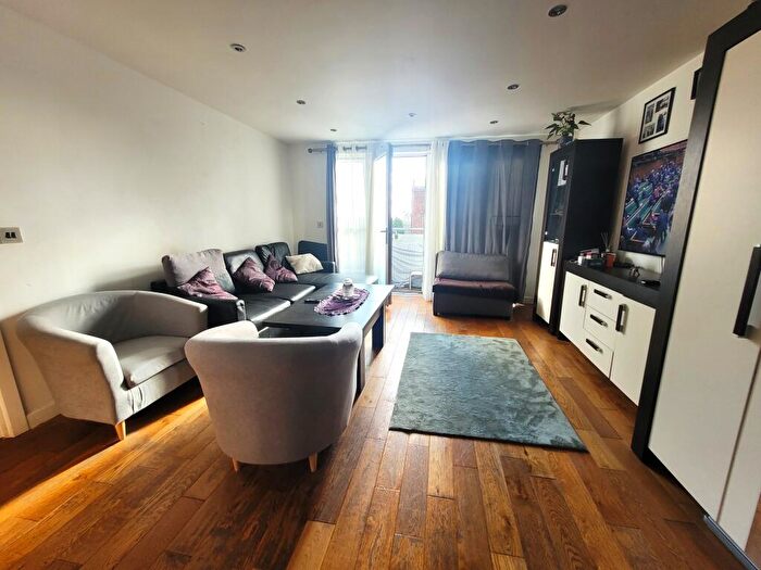 1 Bedroom Apartment To Rent In Tuns Lane, Slough, SL1