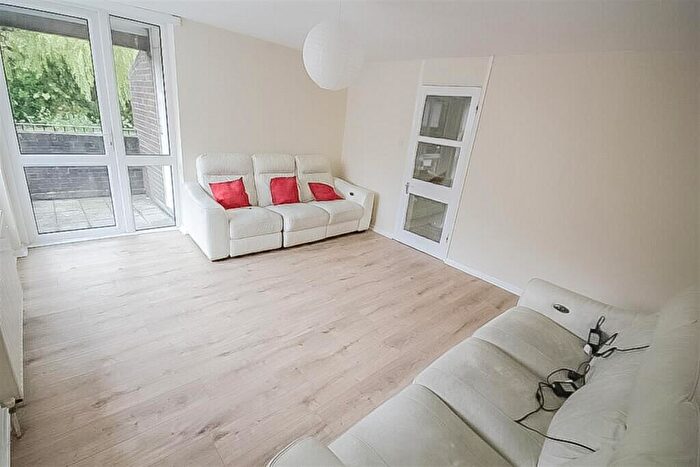 1 Bedroom Flat To Rent In Duffield Close, Harrow, HA1