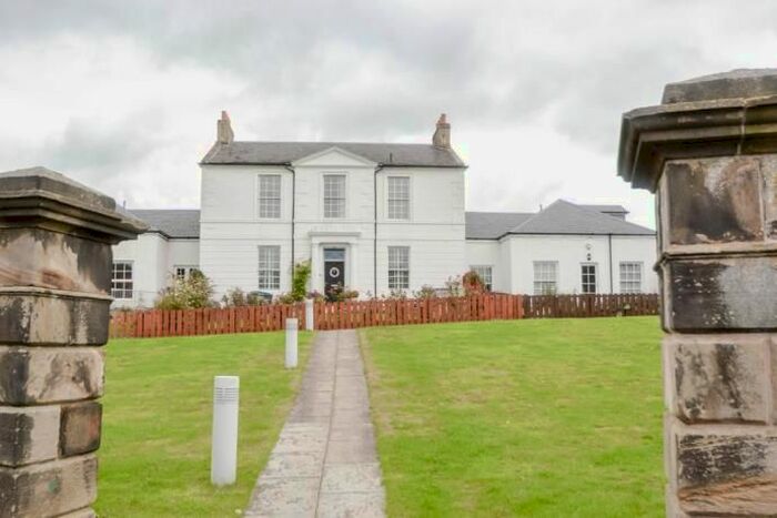 2 Bedroom Flat To Rent In St. Margarets Well, Dunfermline KY12