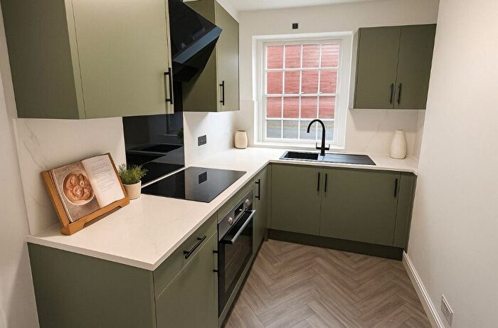 2 Bedroom Duplex To Rent In Superb Duplex Apartment, South Street, Eastbourne, BN21