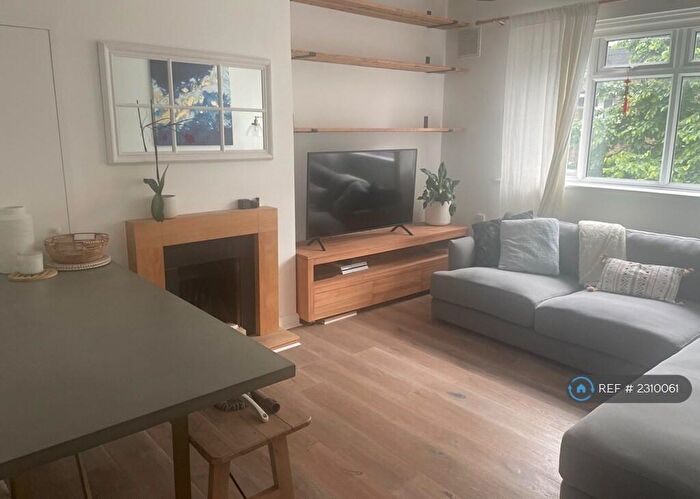 2 Bedroom Flat To Rent In Holgate Avenue, London, SW11
