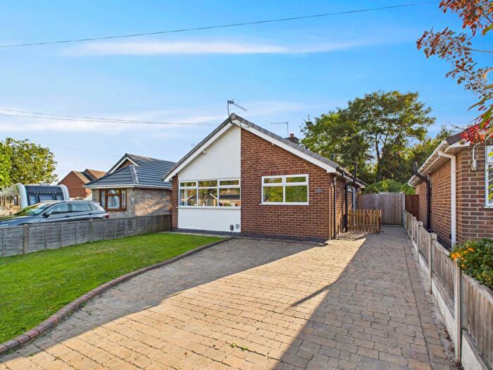 2 Bedroom Detached Bungalow For Sale In Alexandre Close, Littleover, DE23