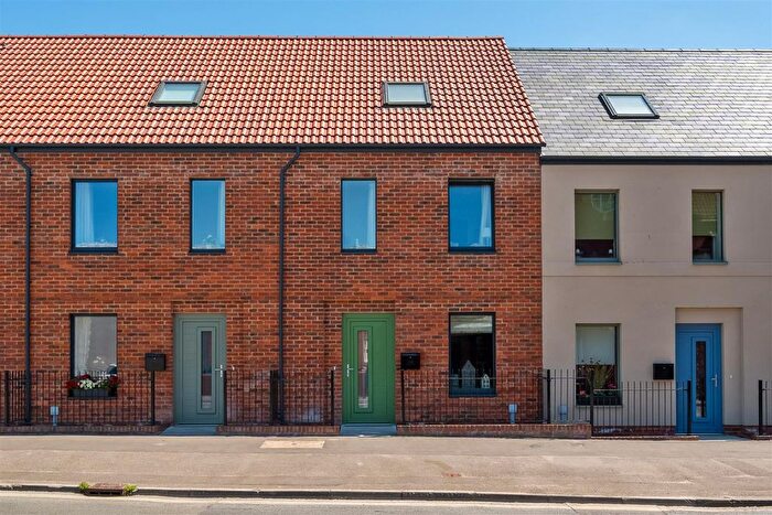 2 Bedroom Terraced House For Sale In Brewery Corner, Devizes, SN10