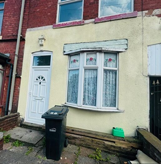 3 Bedroom Terraced House To Rent In Swan Street, Dudley, DY2